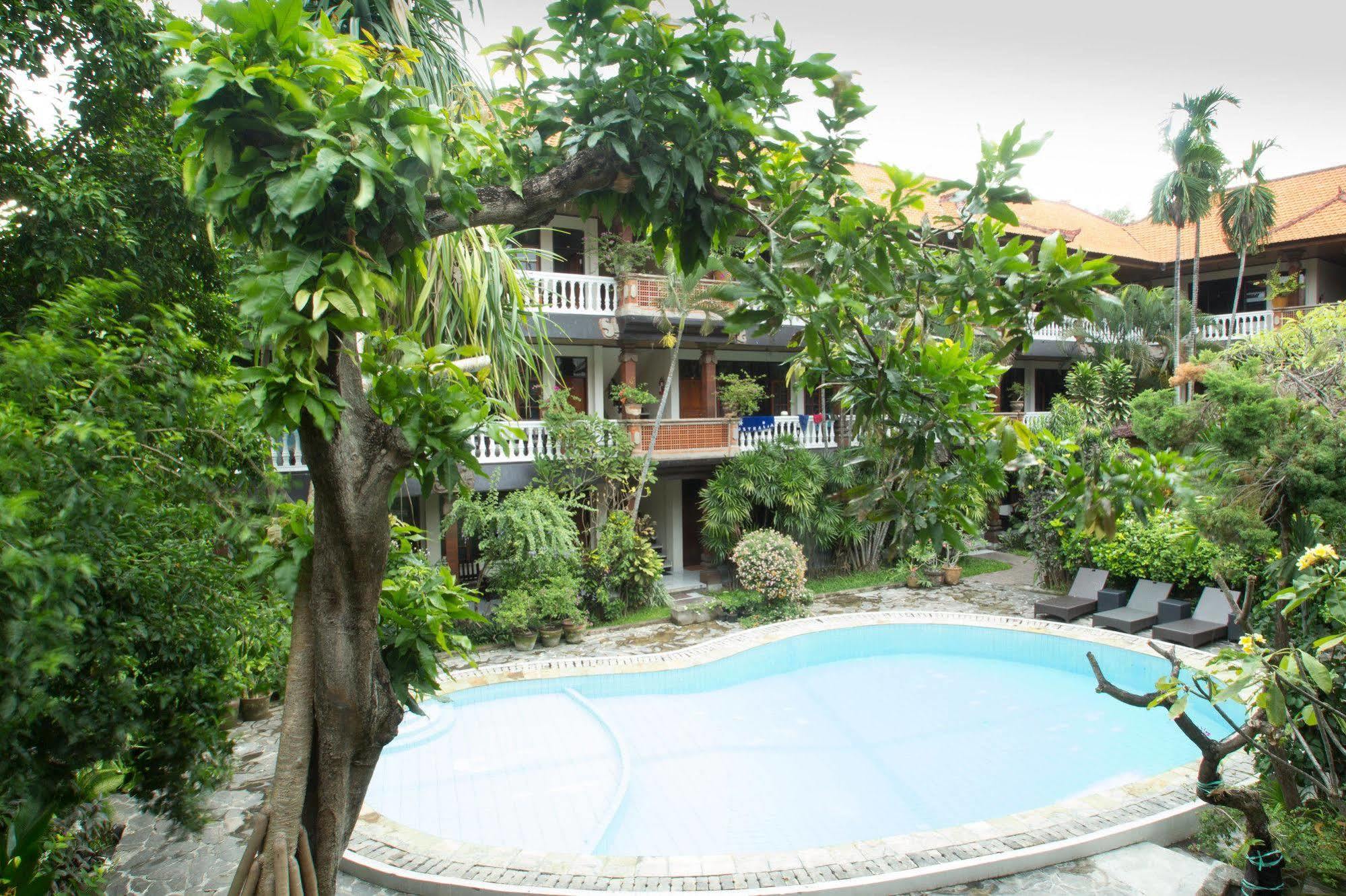 Simpang Inn Hotel Legian Εξωτερικό φωτογραφία